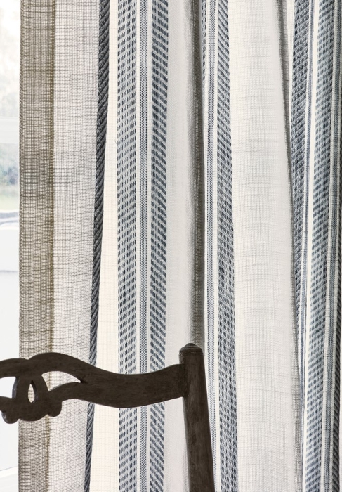 Colefax and Fowler Tansy Stripe Leinen in old blue